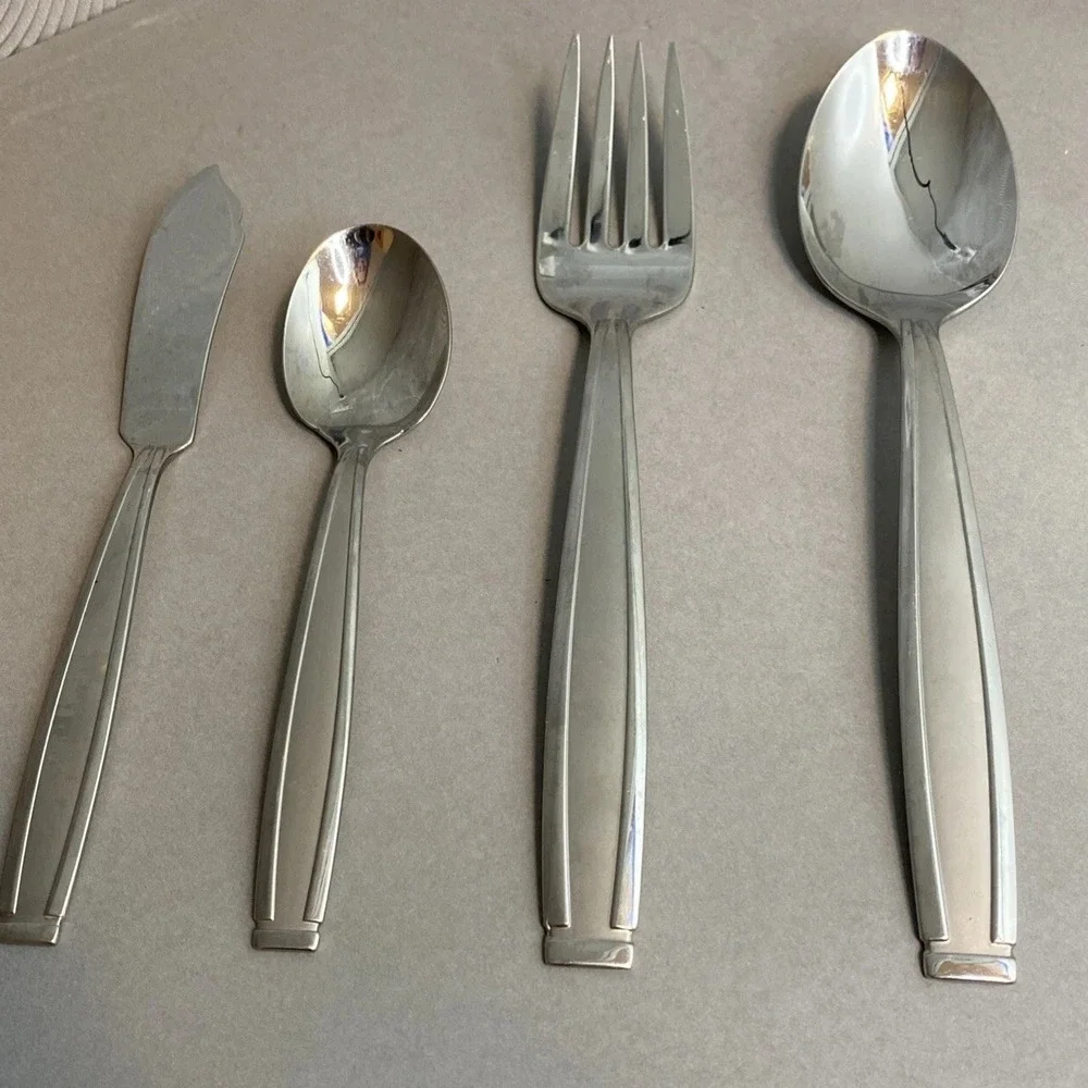 Oneida SATIN SHASTA Stainless 4 Piece Hostess‎ Set Serving Sugar Butter
